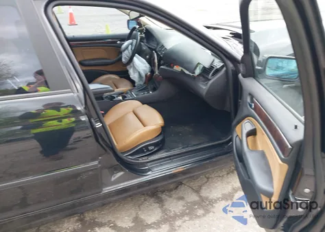 2003 BMW 325Xi from USA, damaged, VIN WBAEU33423PM56083